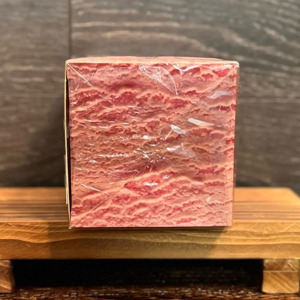 Maison La Bougie Paris Sorbet Candle in Rose, glacé & fraise. 6.34 ounces, NIB!